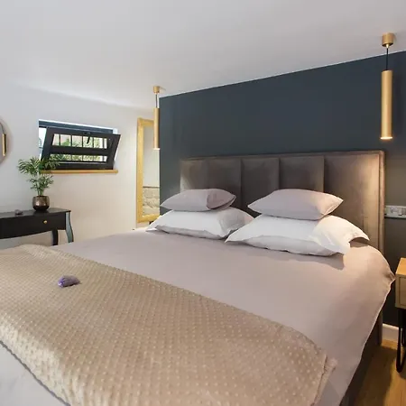 Daire Castel Beachfront