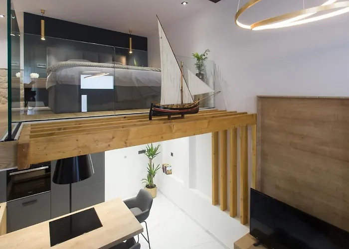 Castel Beachfront Daire