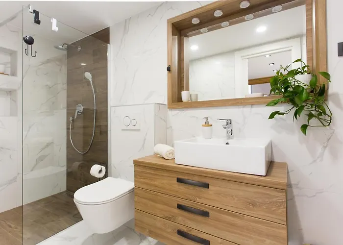 Castel Beachfront Daire