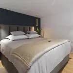 Castel Beachfront * Kaštela