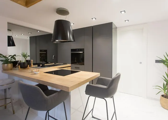 Lejlighed Castel Beachfront *