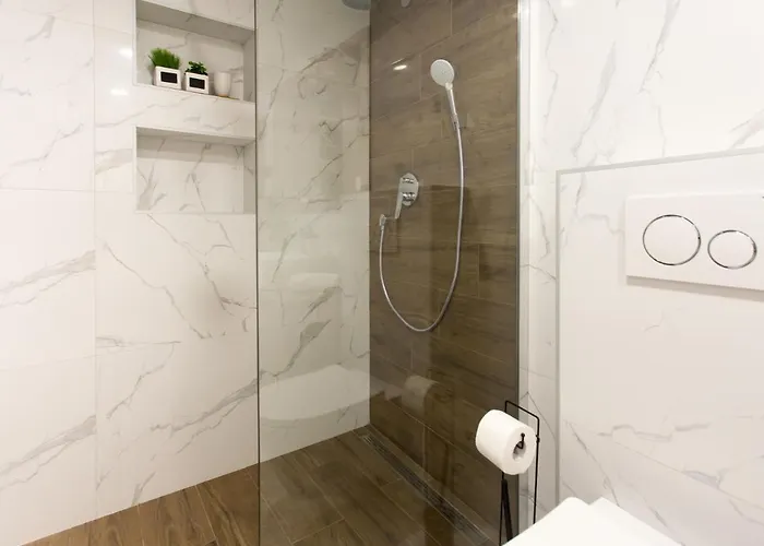Castel Beachfront דירה *